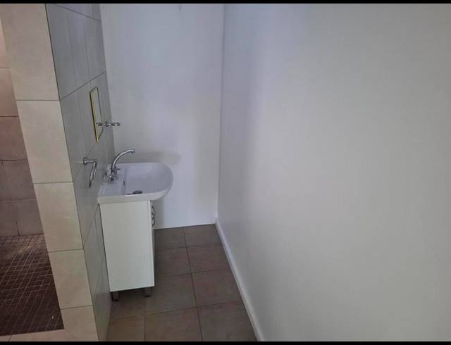 1 BEDROOM PROPERTY TO RENT IN GOODWOOD CENTRAL